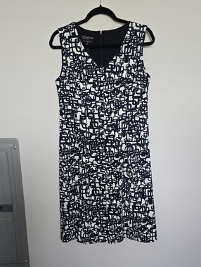 NWT Jones New York Navy & White V-Neck Printed Shift Dress